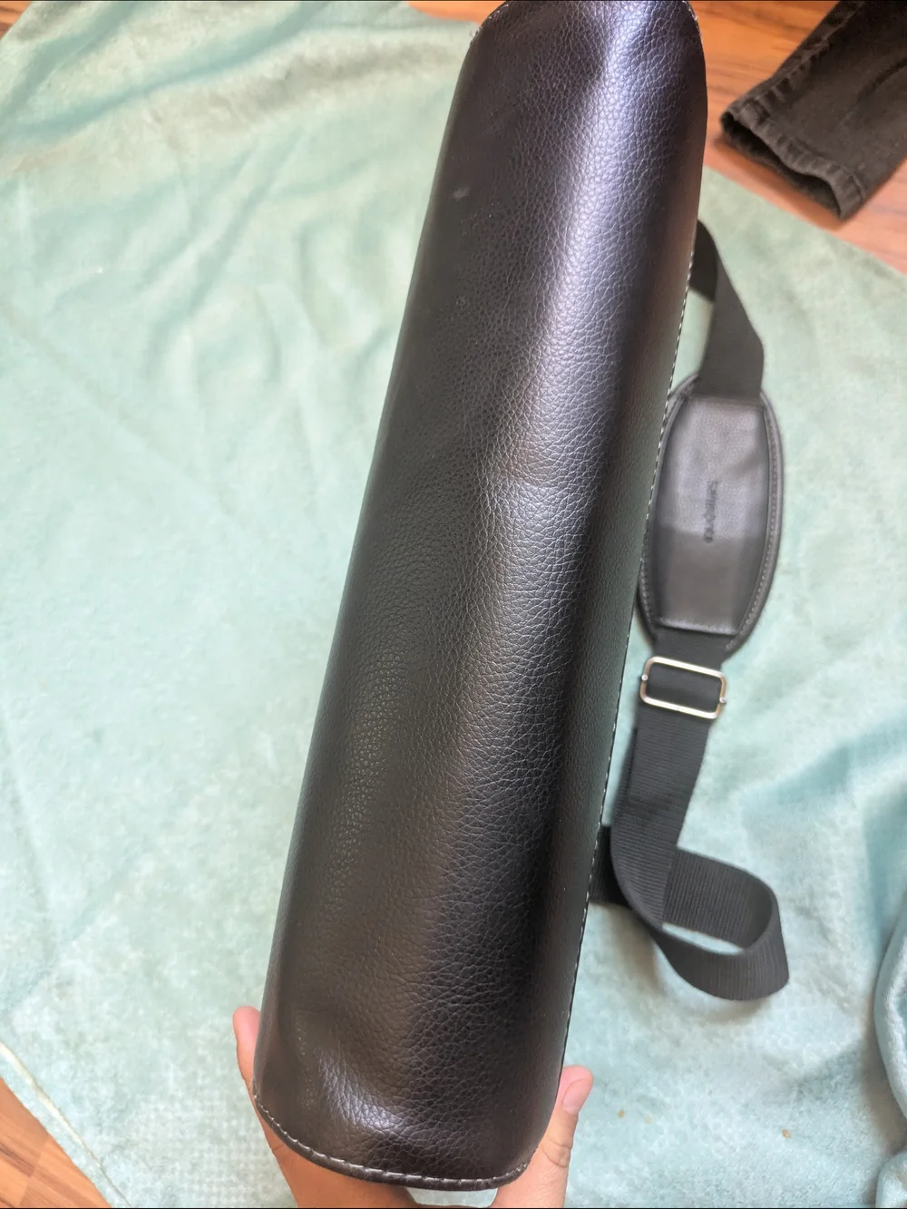 Samsonite Black Leather Messenger Bag with Metal Accents